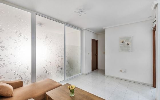 Apartamento de 2 habitaciones en Torrevieja - GVS155501 - Foto - 4