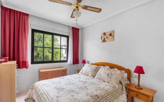 2 bedroom Apartment in Torrevieja - B155596 - Photo - Small - 12