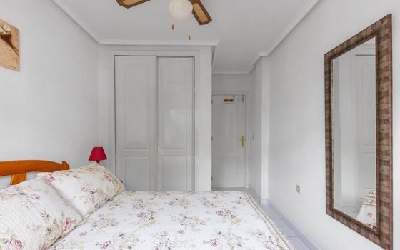 2 bedroom Apartment in Torrevieja - B155596 - Photo - Small - 15