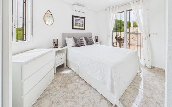 3 bedroom Villa in Pinar de Campoverde - OKW155639 - Photo - Small - 13