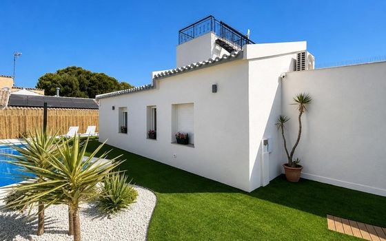 4 bedroom Villa in Punta Prima - URE156209 - Photo - Small - 29