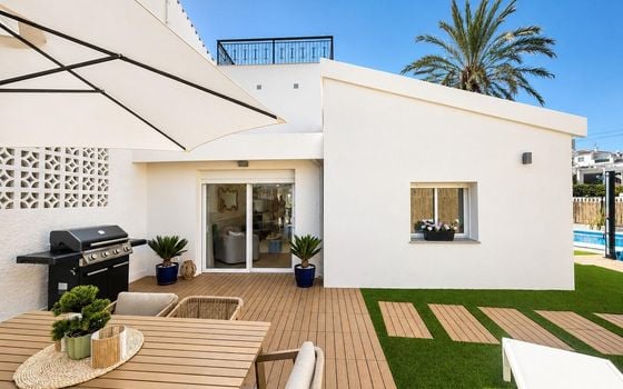 4 bedroom Villa in Punta Prima - URE156209 - Photo - Small - 20