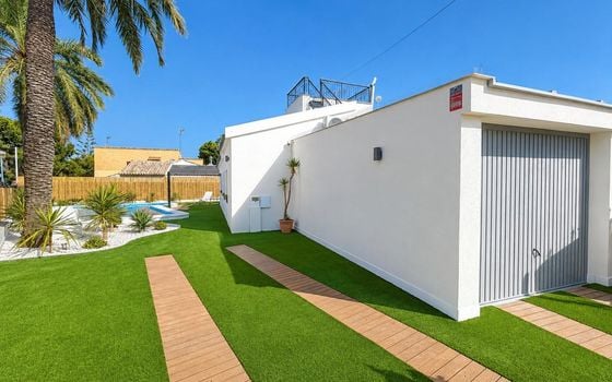 4 bedroom Villa in Punta Prima - URE156209 - Photo - Small - 32