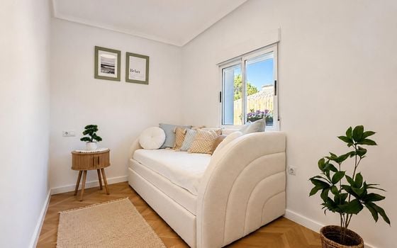 4 bedroom Villa in Punta Prima - URE156209 - Photo - Small - 13