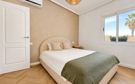 4 bedroom Villa in Punta Prima - URE156209 - Photo - Small - 10