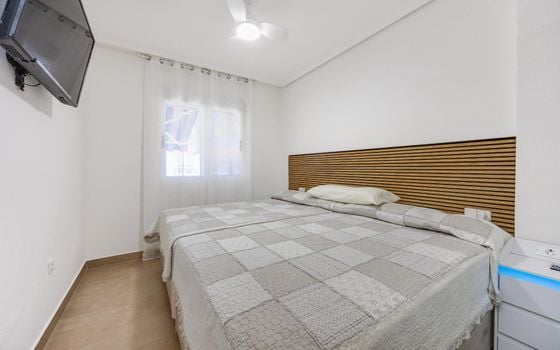2 bedroom Penthouse in Torrevieja - CYM156292 - Photo - Small - 8