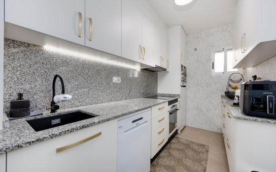 2 bedroom Penthouse in Torrevieja - CYM156292 - Photo - Small - 6