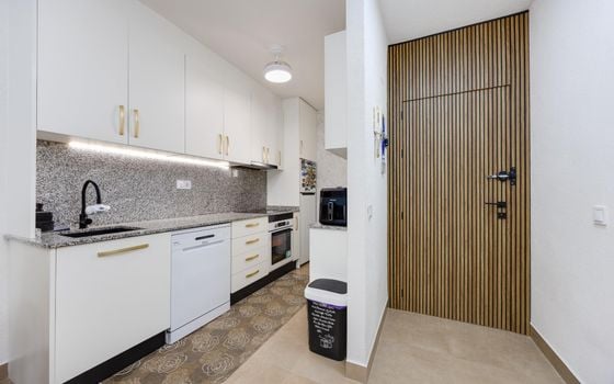 2 bedroom Penthouse in Torrevieja - CYM156292 - Photo - Small - 7