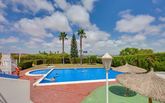 Bungalow w Torrevieja, 2 sypialnie - CYM156295 - Zdjęcie - 2