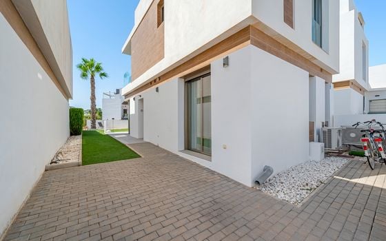 3 bedroom Villa in Villamartin - CBW156660 - Photo - Small - 31