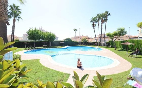 Bungalow in Orihuela Costa, 2 slaapkamers  - AG156814 - Foto - 1