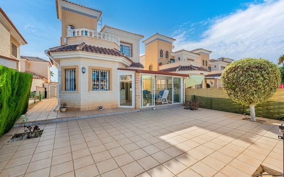 3 bedroom Villa in Guardamar del Segura - CBB156904 - Photo - 1