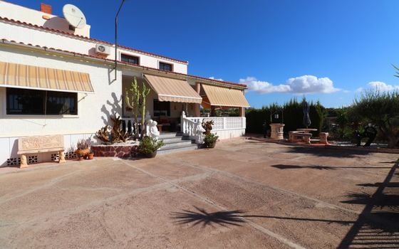 6 bedroom Villa in Crevillente - VRE157111 - Photo - 3