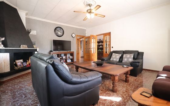 6 bedroom Villa in Crevillente - VRE157111 - Photo - Small - 8