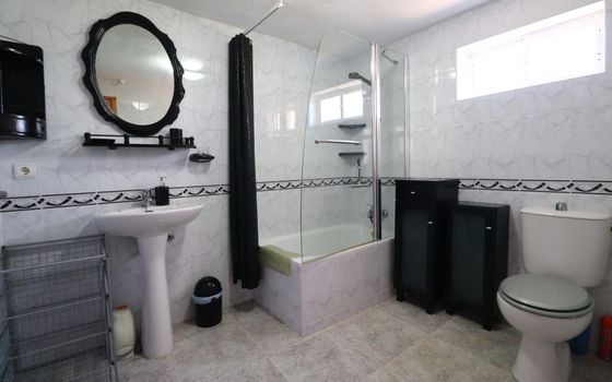 6 bedroom Villa in Crevillente - VRE157111 - Photo - Small - 32