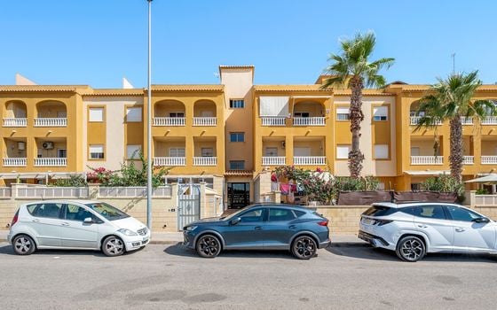 3 bedroom Apartment in Orihuela Costa - CBW157116 - Photo - 1