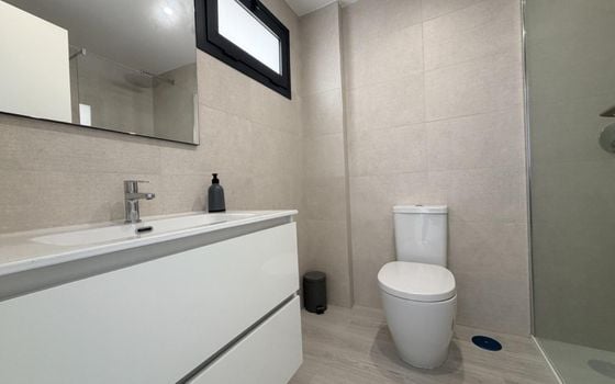 - IMC157228 - Photo - Small - 15