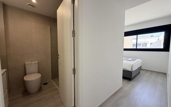 - IMC157228 - Photo - Small - 12