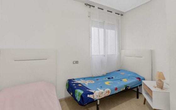 - HRE157281 - Photo - Small - 18