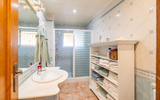 4 bedroom Villa in Los Balcones - RPF158279 - Photo - Small - 25