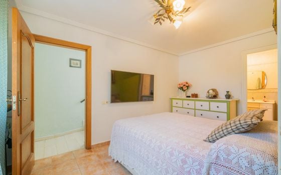4 bedroom Villa in Los Balcones - RPF158279 - Photo - Small - 15