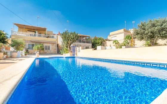 4 bedroom Villa in Los Balcones - RPF158279 - Photo - Small - 39