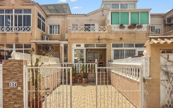 2 bedroom Townhouse in Torrevieja - MVR158446 - Photo - 1