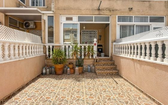 2 bedroom Townhouse in Torrevieja - MVR158446 - Photo - 2