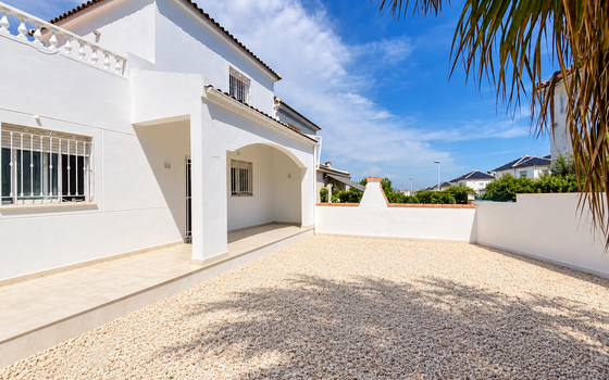3 bedroom Villa in Torrevieja - AG158637 - Photo - 1