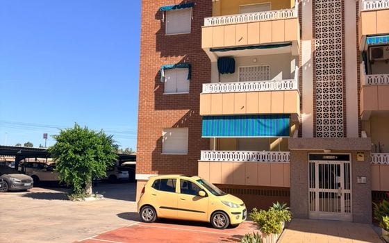 2 bedroom Apartment in Punta Prima - LR158707 - Photo - Small - 9