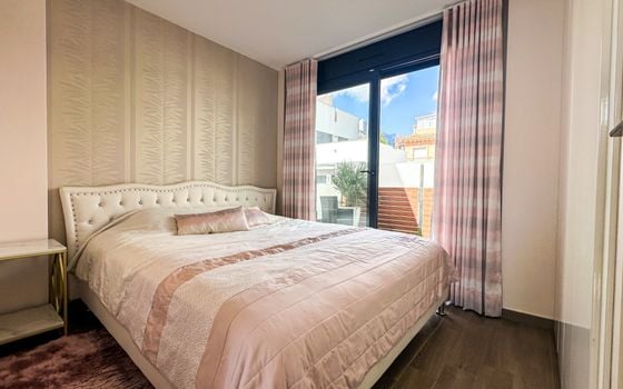 5 bedroom Villa in Torrevieja - RCJ158920 - Photo - Small - 10