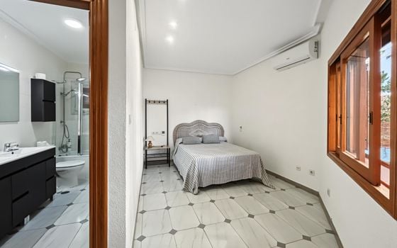 7 Schlafzimmer Villa in Dehesa de Campoamor - URE159615 - Foto - Small - 11