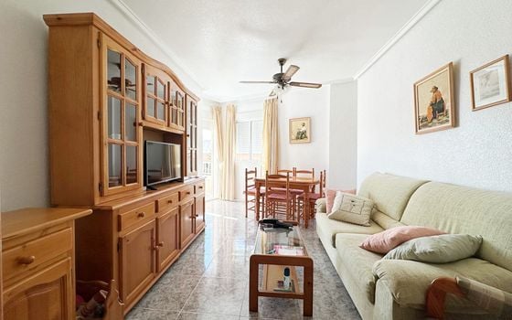 2 bedroom Apartment in Torrevieja - CI160102 - Photo - 2