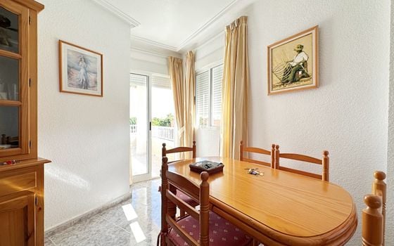 2 bedroom Apartment in Torrevieja - CI160102 - Photo - 3