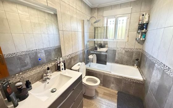 4 bedroom Villa in Villamartin - OKW160481 - Photo - Small - 13