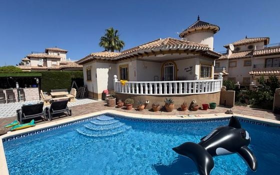 4 bedroom Villa in Villamartin - OKW160481 - Photo - 1