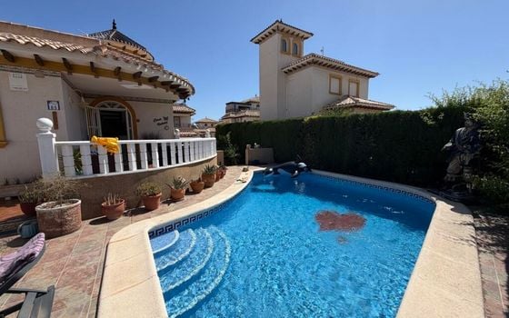 4 bedroom Villa in Villamartin - OKW160481 - Photo - 3