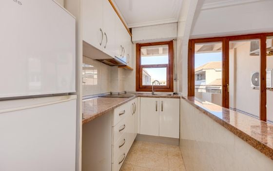 2 bedroom Penthouse in Torrevieja - CYM160888 - Photo - Small - 8