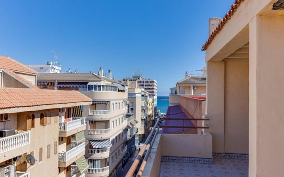 2 bedroom Penthouse in Torrevieja - CYM160888 - Photo - Small - 21