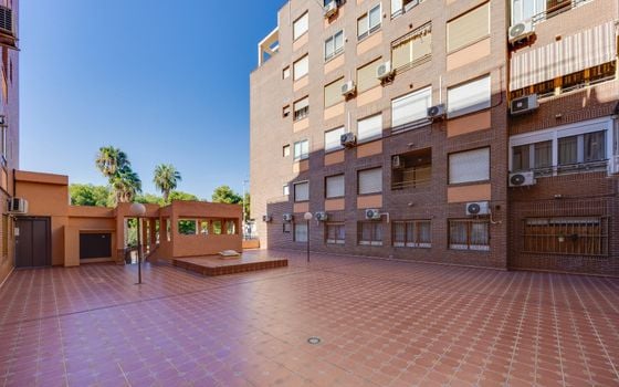 2 bedroom Penthouse in Torrevieja - CYM160888 - Photo - 1