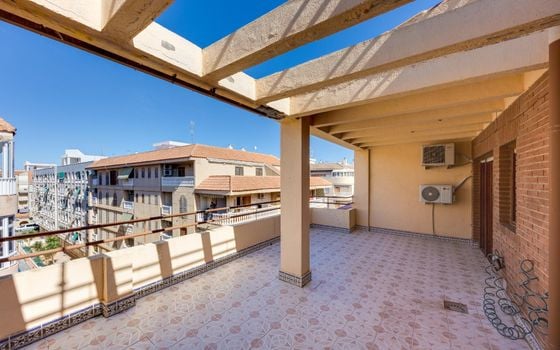 2 bedroom Penthouse in Torrevieja - CYM160888 - Photo - Small - 19