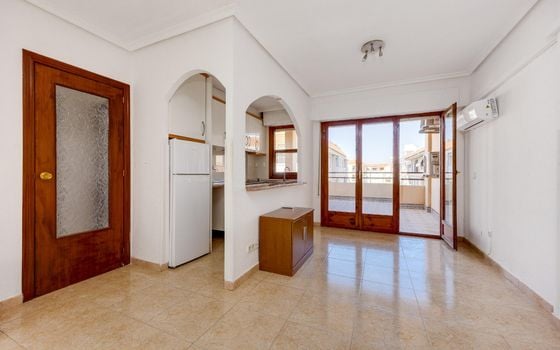 2 bedroom Penthouse in Torrevieja - CYM160888 - Photo - 5