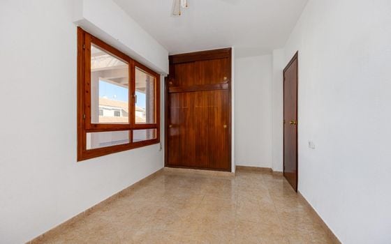 2 bedroom Penthouse in Torrevieja - CYM160888 - Photo - Small - 12