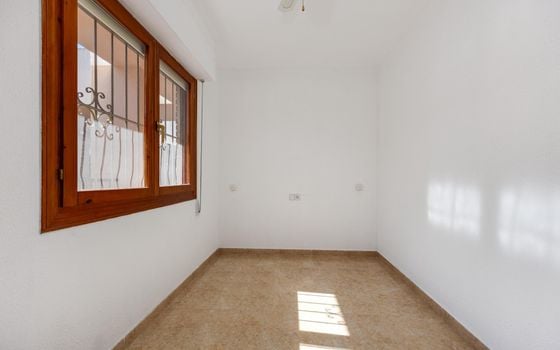 2 bedroom Penthouse in Torrevieja - CYM160888 - Photo - Small - 15
