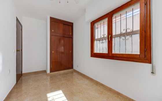 2 bedroom Penthouse in Torrevieja - CYM160888 - Photo - Small - 16