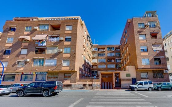 2 bedroom Penthouse in Torrevieja - CYM160888 - Photo - Small - 26