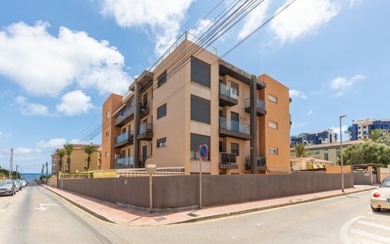 1 bedroom Apartment in Punta Prima - B160955 - Photo - Small - 25