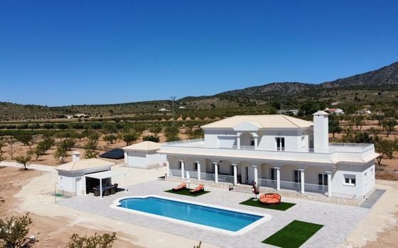 Villa de 5 chambres à Pinoso - LYCP47009 - Photo - 1