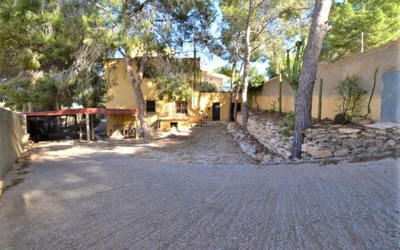 6 bedroom Villa in Villamartin - VRE29853 - Photo - Small - 27