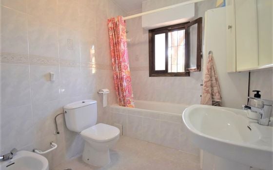 6 bedroom Villa in Villamartin - VRE29853 - Photo - Small - 18